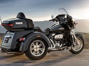 2018 Harley Davidson Tri Glide Ultra (FLHTCUTG) - 「Webike摩托車市」